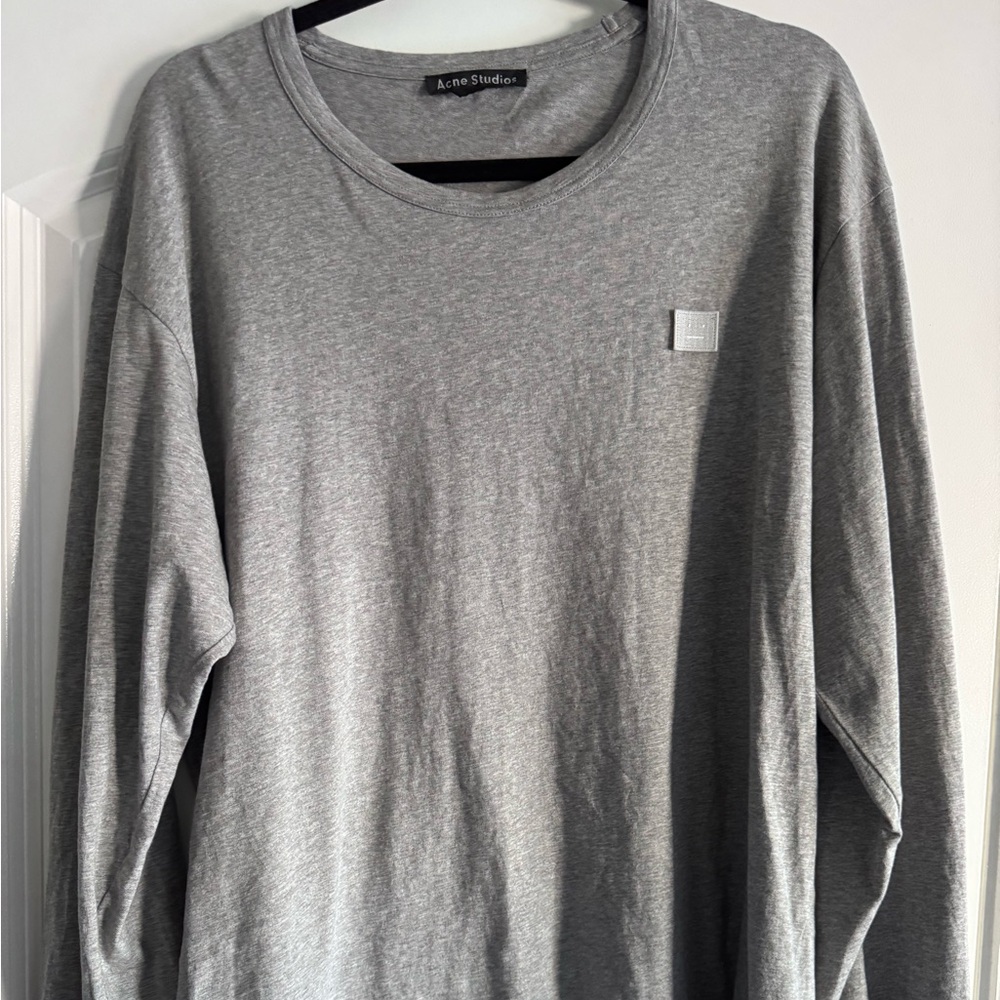Acne Studios Gray Long Sleeve Tee w/ Face Patch – Men’s XXL